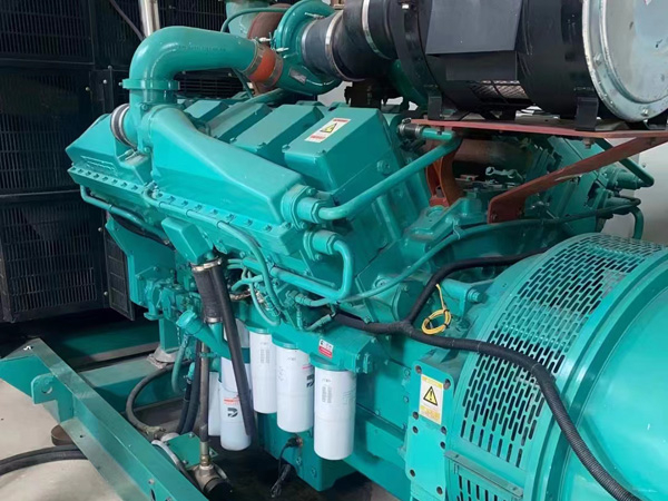 肥城更换100kW柴油发电机组机油时，需要注意哪些事项？